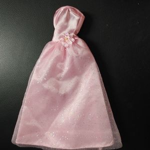 Barbie dress 2006-era, with Genuine Barbie tag